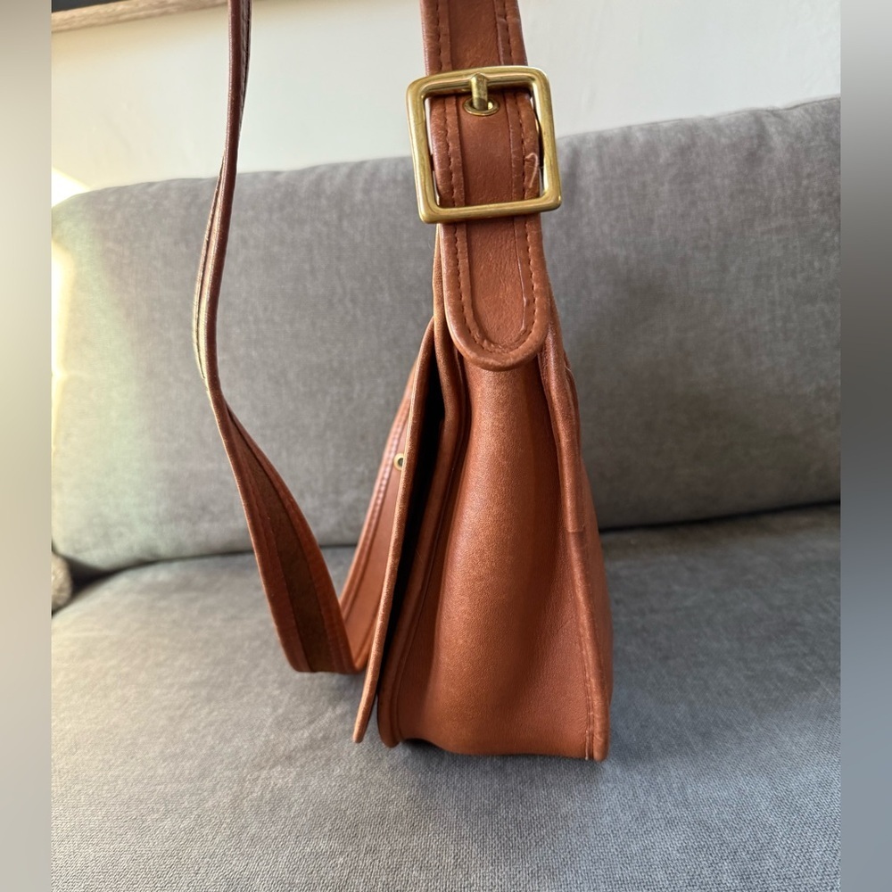 Vintage Coach Leather Patricia Legacy Crossbody Shoulder Bag British Tan - Picture 5 of 14